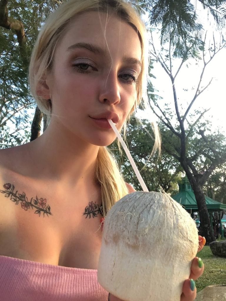 Лучшие эскорт услуги от Лера работает в Питере