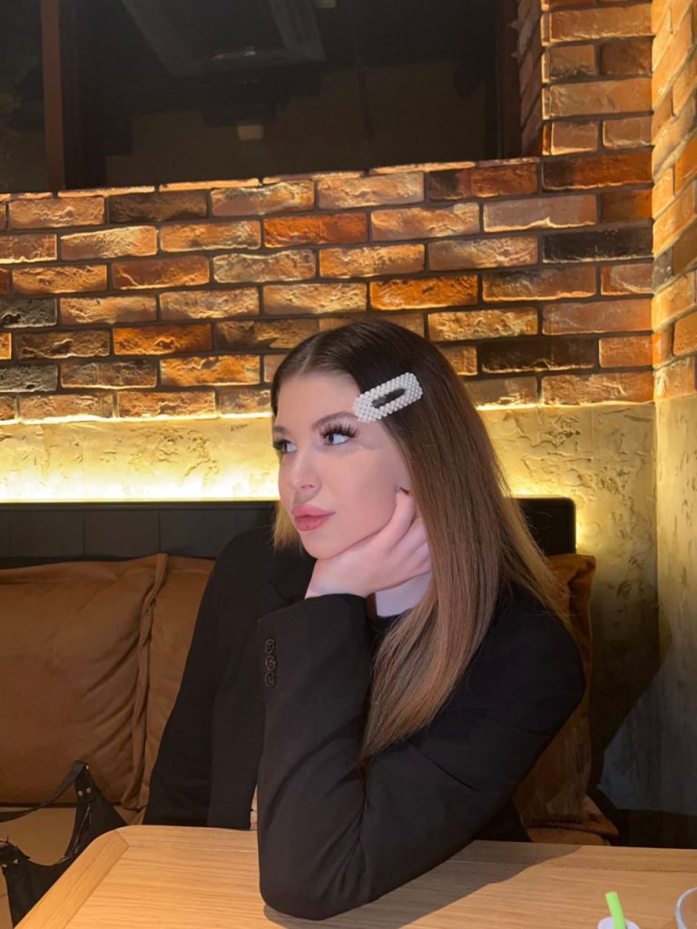 Ночной эскорт от Поля в Питере