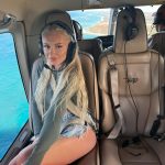 VIP эскорт от Лина работает в Питере