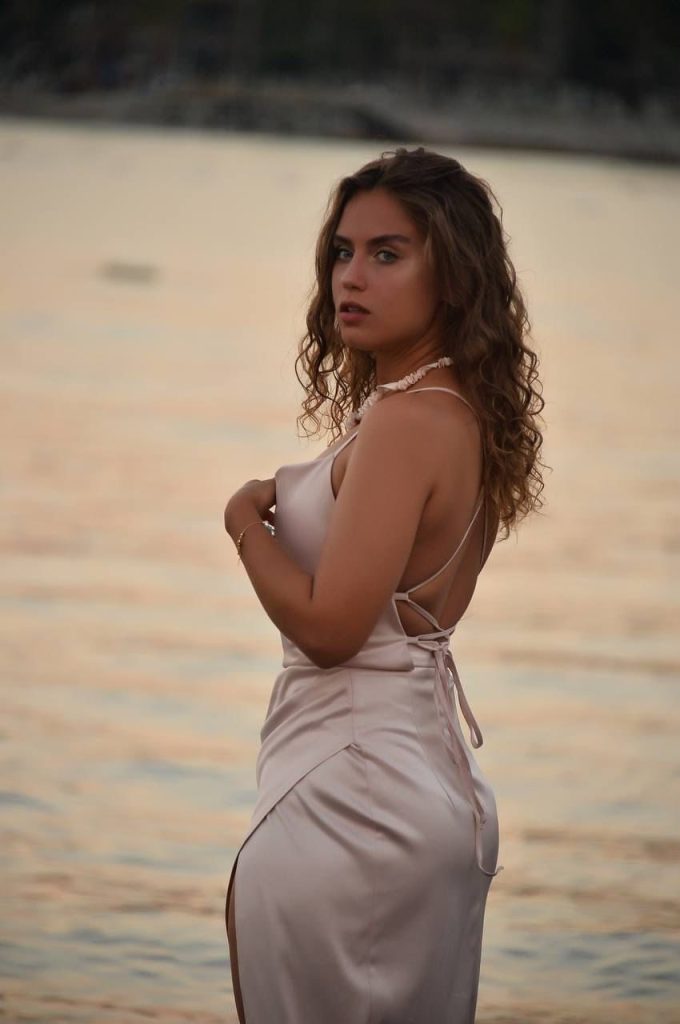 Ночной эскорт от Алиса работает в Питере