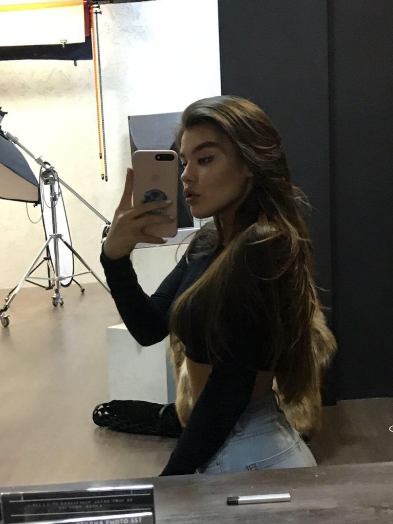 Лучшие эскорт услуги от Аврора в Питере