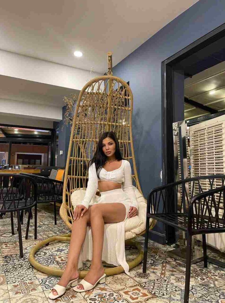 Ночной эскорт от Алина в Питере